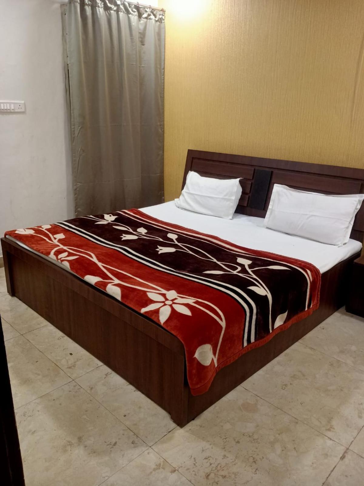 Sapphire Palace 3 Hotel Dźajpur Zewnętrze zdjęcie