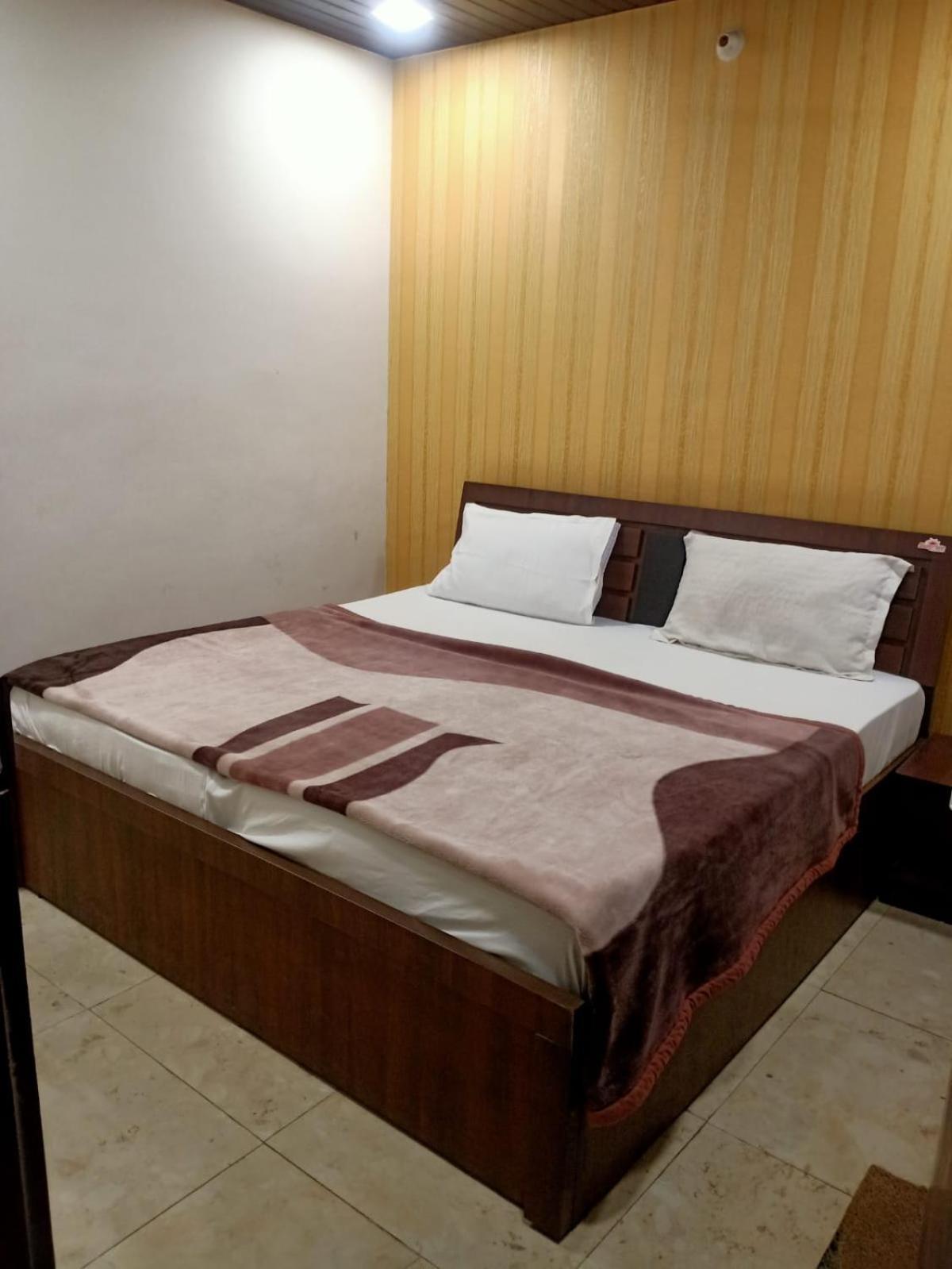 Sapphire Palace 3 Hotel Dźajpur Zewnętrze zdjęcie