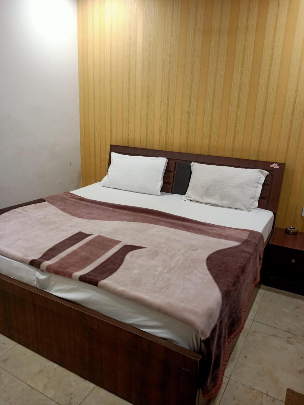 Sapphire Palace 3 Hotel Dźajpur Zewnętrze zdjęcie